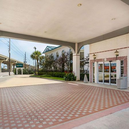 Quality Inn & Suites Cypress Εξωτερικό φωτογραφία